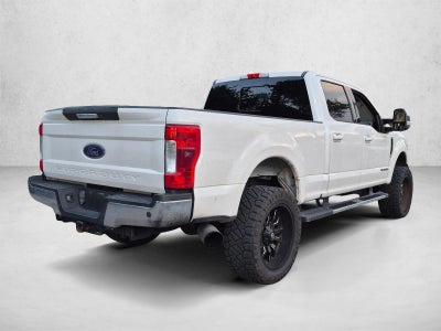 2017 Ford Super Duty F-250 SRW Lariat 4WD Crew Cab 6.75' Box