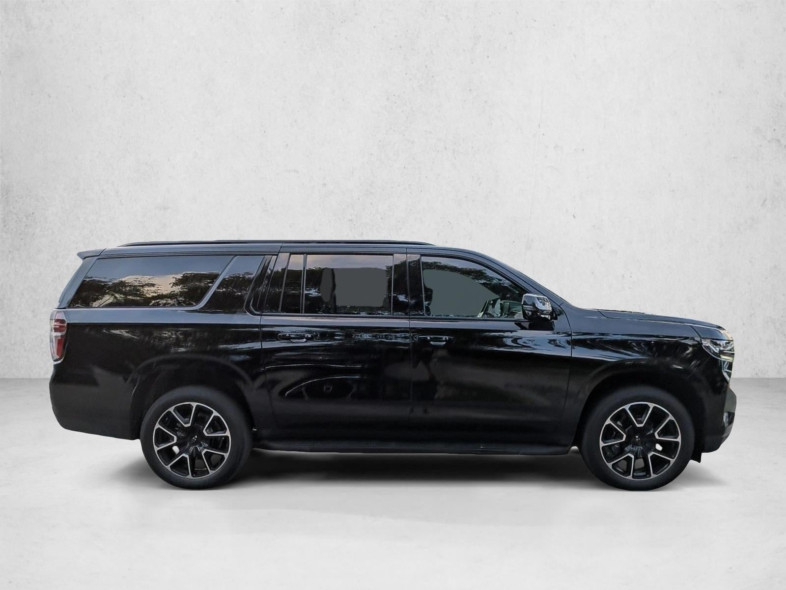 2023 Chevrolet Suburban 2WD RST