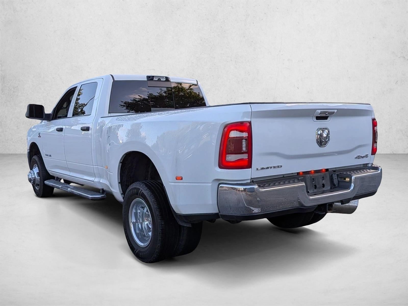 2022 RAM 3500 Tradesman 4x4 Crew Cab 8' Box
