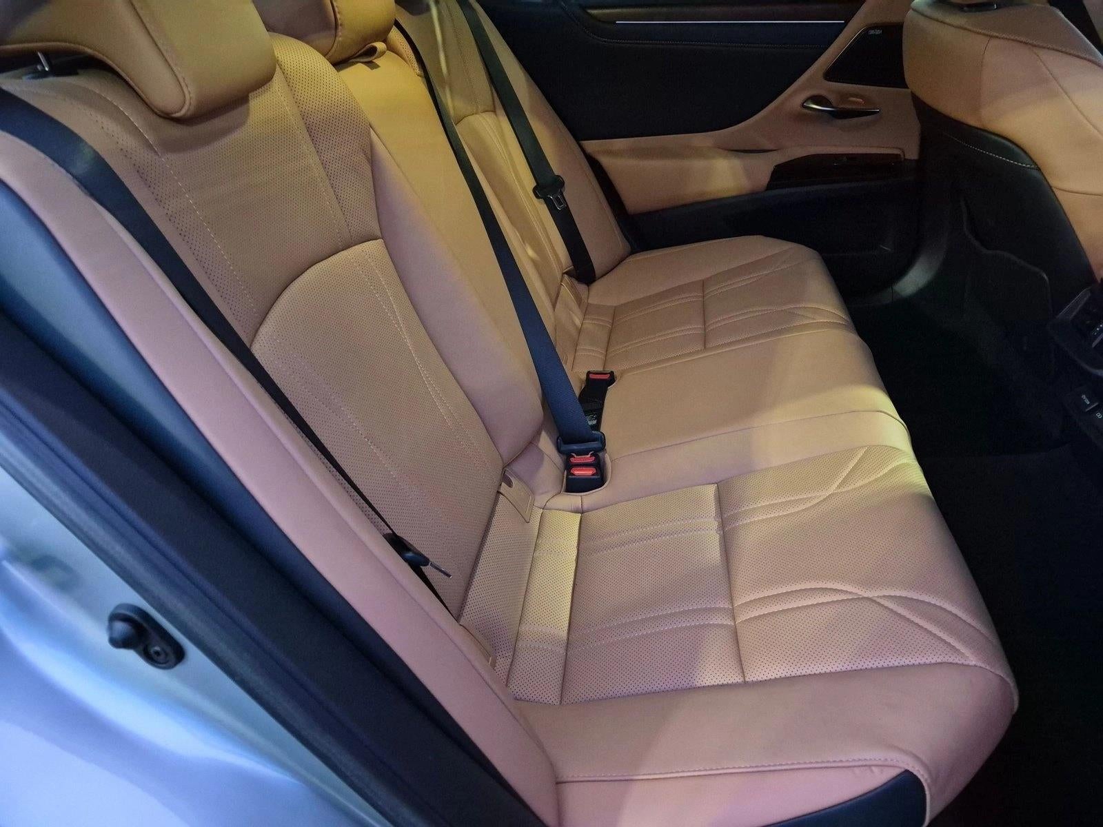 2023 Lexus ES 300h Ultra Luxury FWD