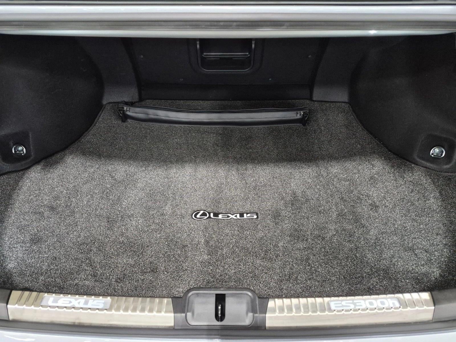 2023 Lexus ES 300h Ultra Luxury FWD