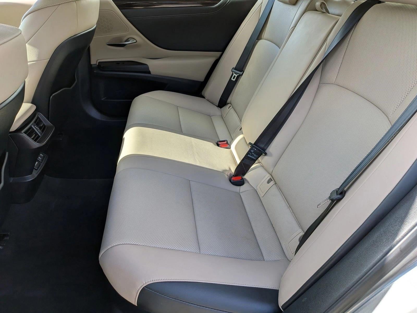 2019 Lexus ES 300h FWD