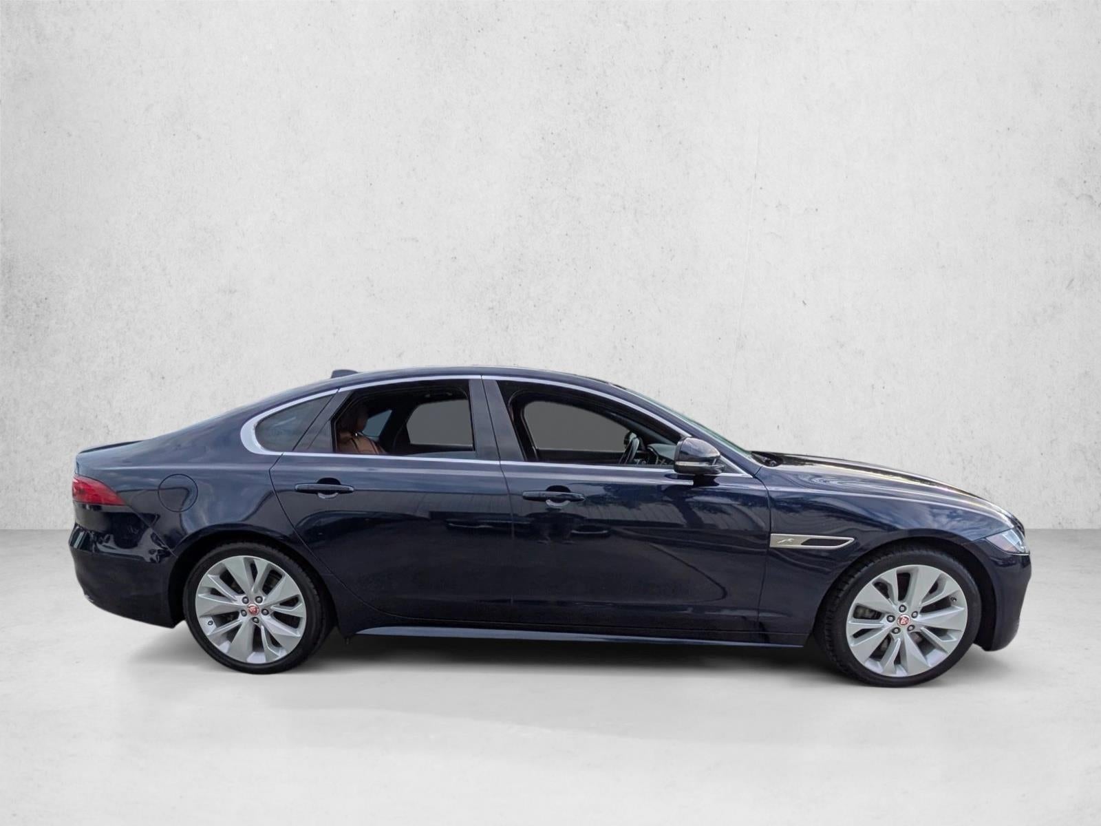 2022 Jaguar XF R-Dynamic SE Sedan AWD