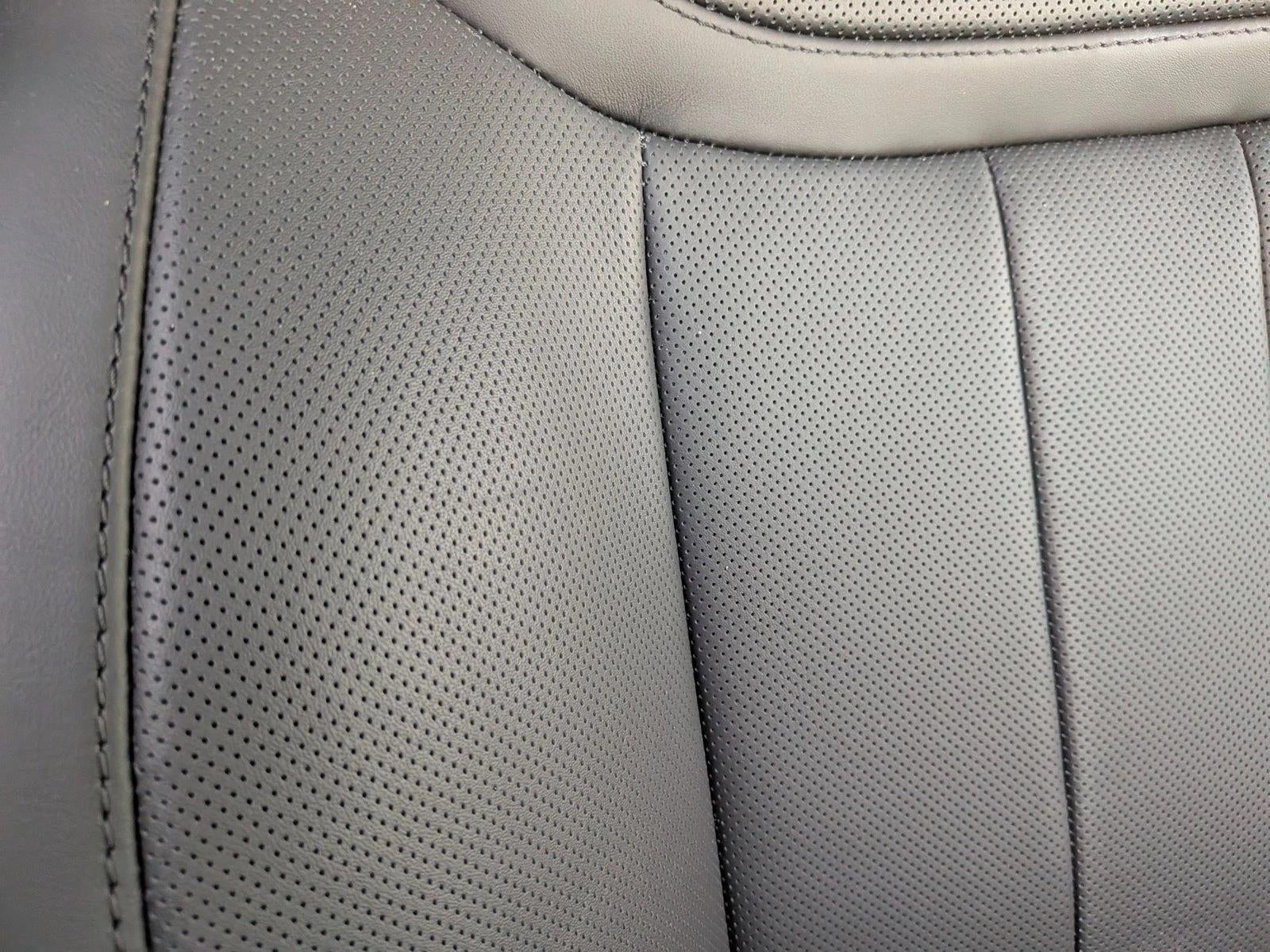 2025 Land Rover Range Rover P400 SE LWB 7 Seat