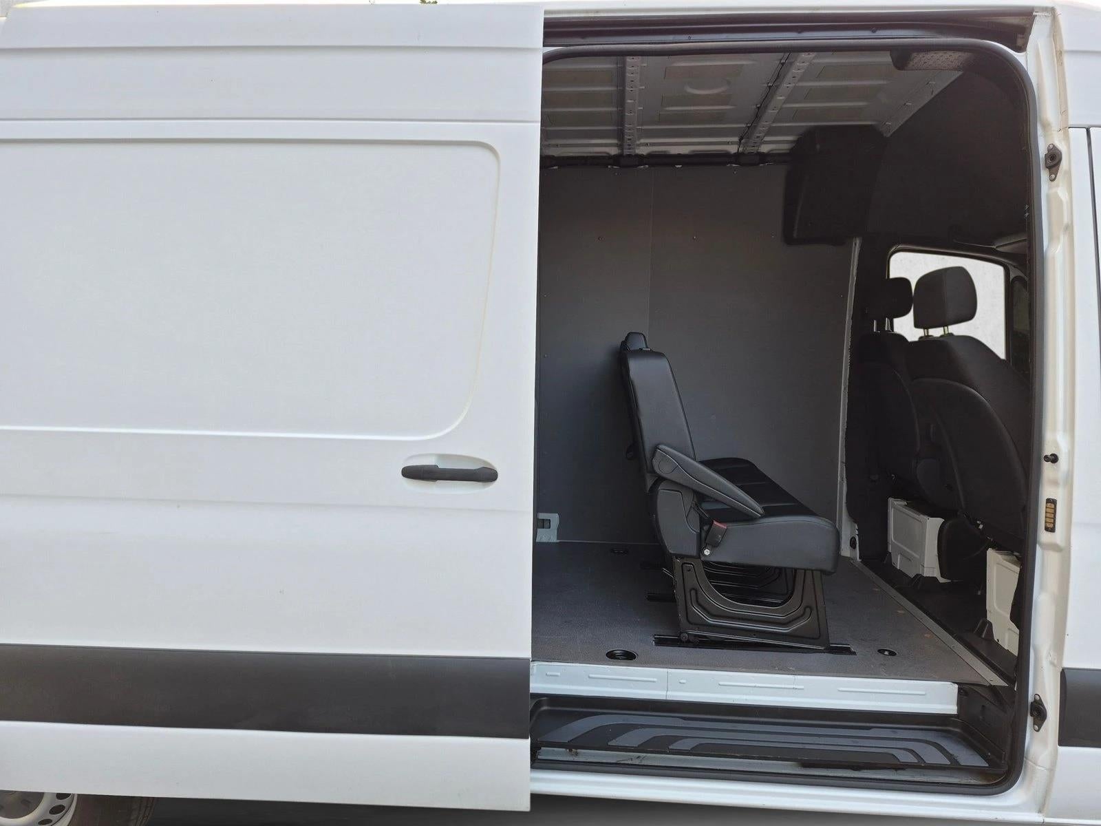 2022 Mercedes-Benz Sprinter Cargo Van 2500 High Roof I4 170" RWD