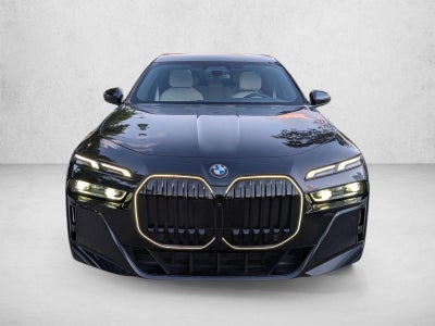 2025 BMW 740i Sedan