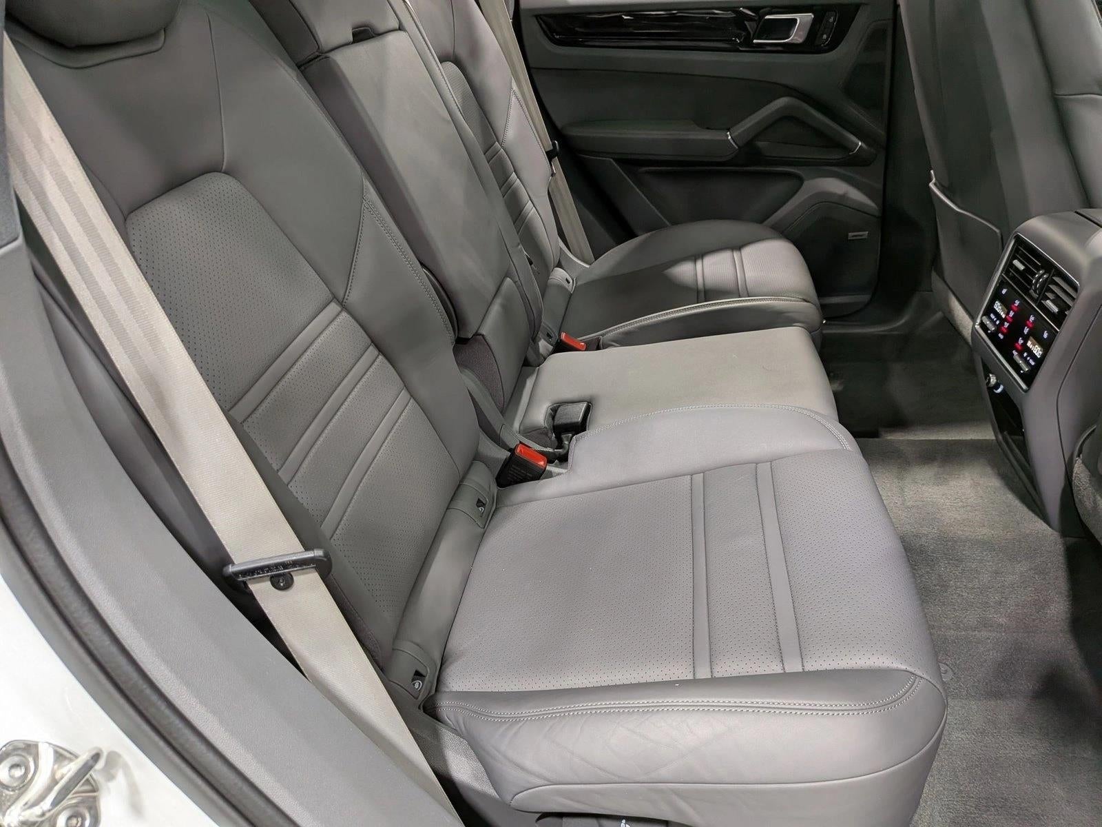 2023 Porsche Cayenne Platinum Edition E-Hybrid AWD