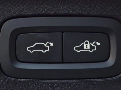 2023 Volvo XC90 B5 AWD Plus 7P