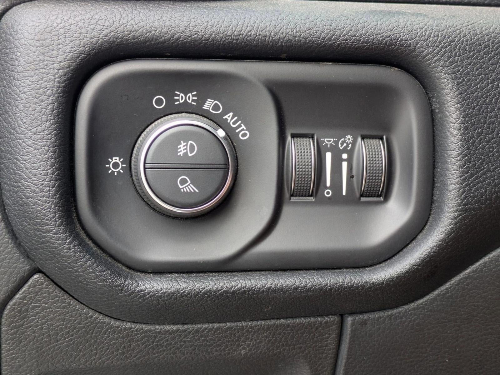 2022 RAM 1500 Laramie 4x4 Crew Cab 6'4" Box