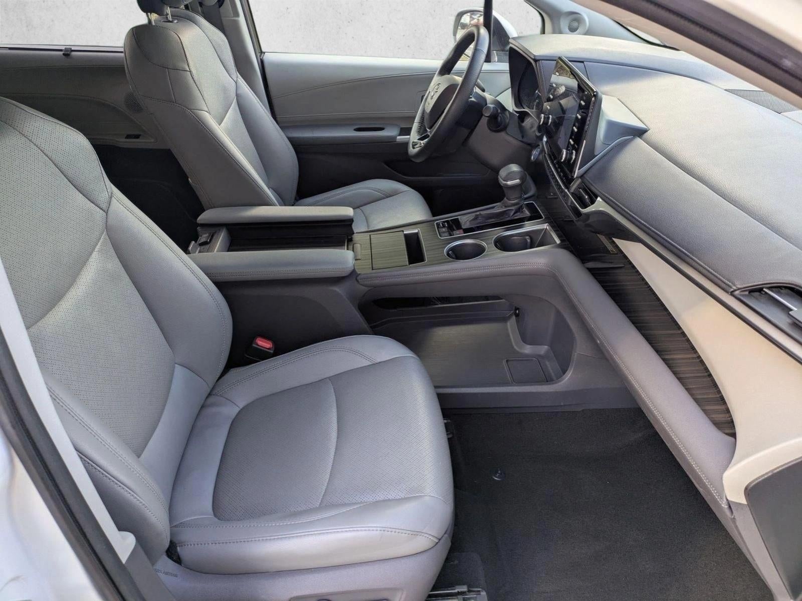 2021 Toyota Sienna Limited FWD 7-Passenger (GS)