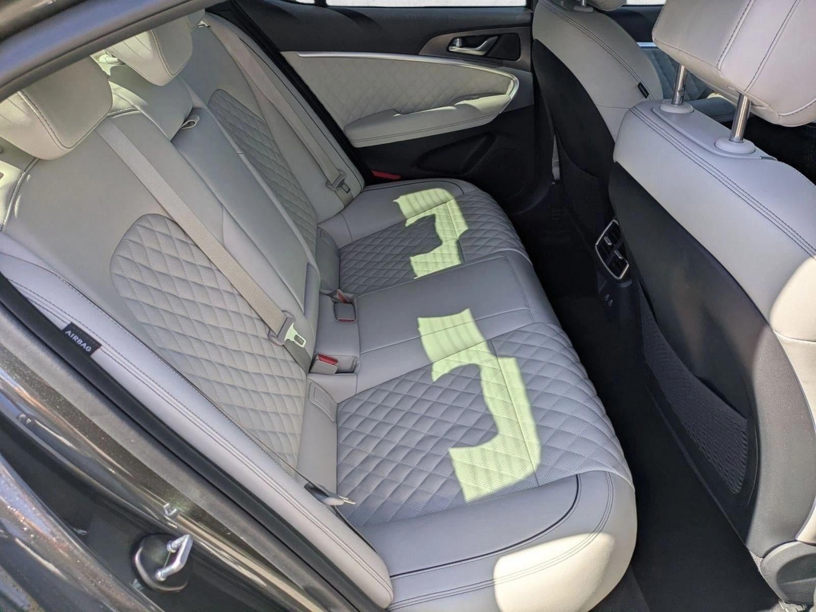 2025 Genesis G70 3.3T Sport Advanced RWD