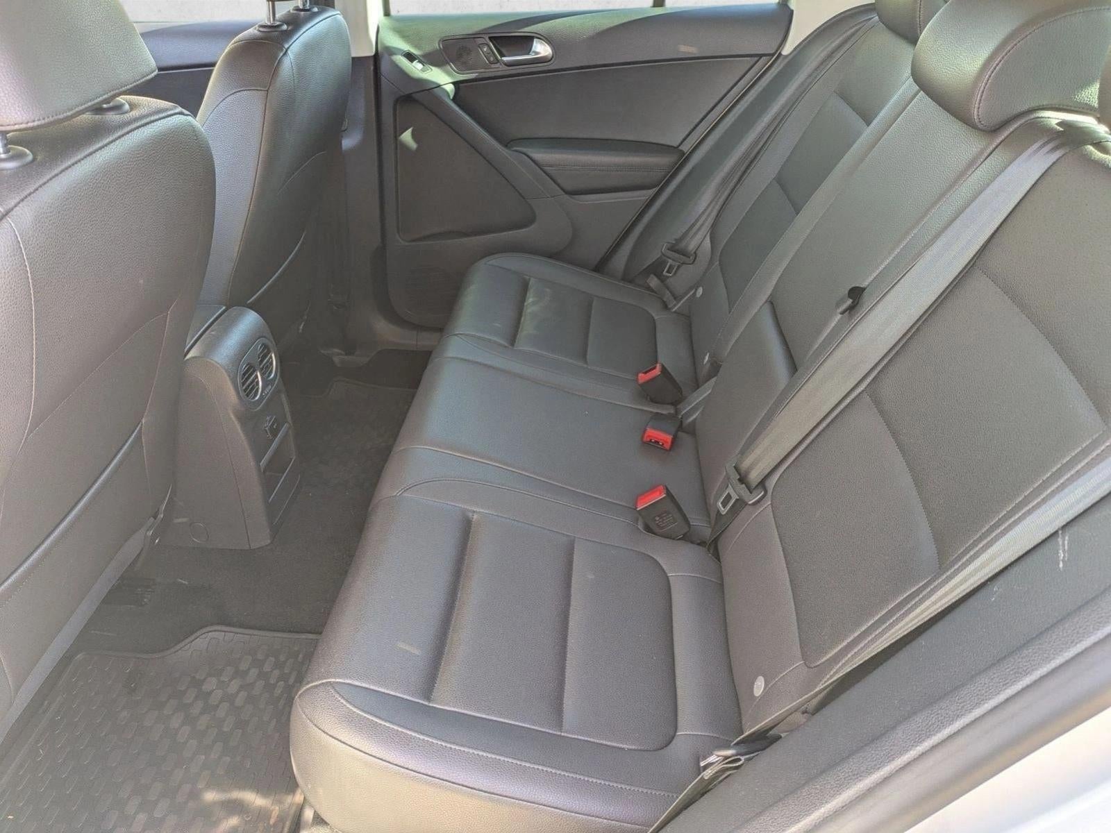 2014 Volkswagen Tiguan 4MOTION 4dr Auto R-Line