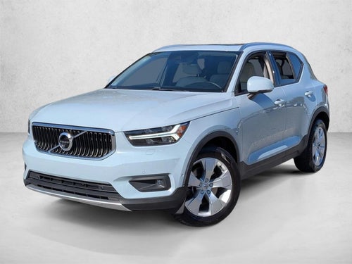 2019 Volvo XC40 T5 AWD Momentum