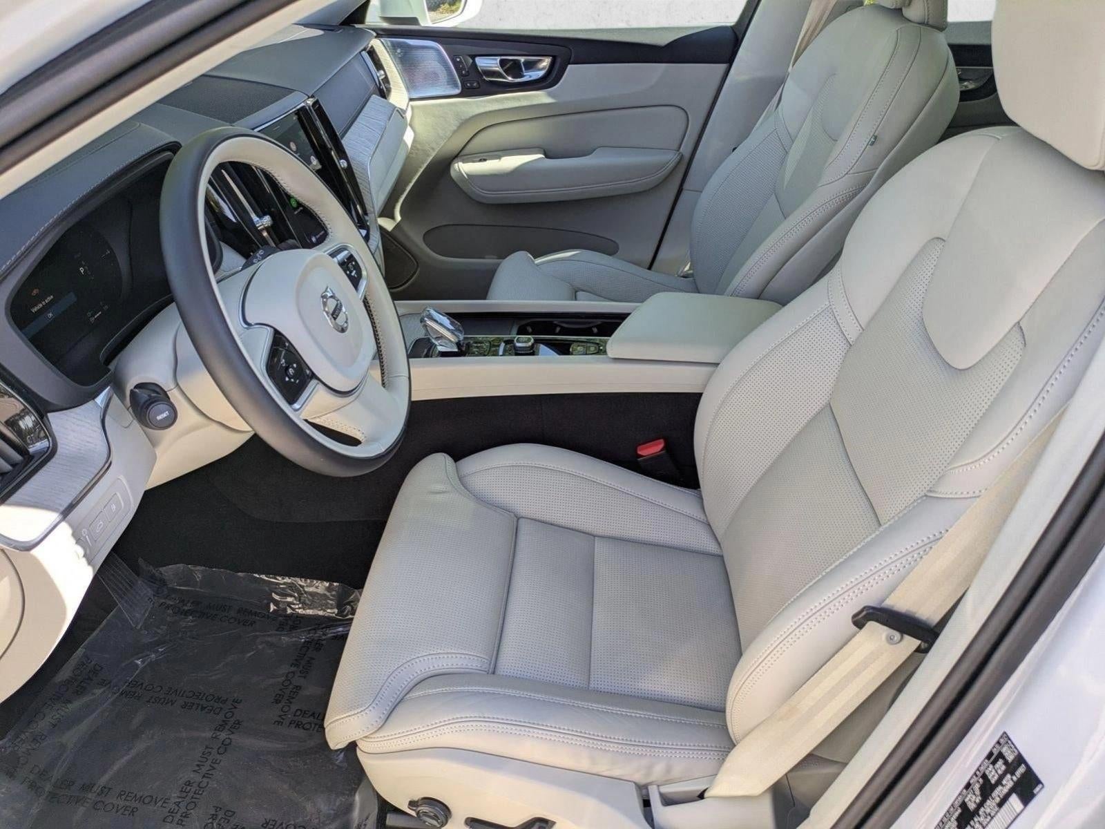 2022 Volvo XC60 Recharge Plug-In Hybrid T8 eAWD PHEV Inscription