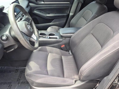 2022 Nissan Altima 2.5 SV Sedan