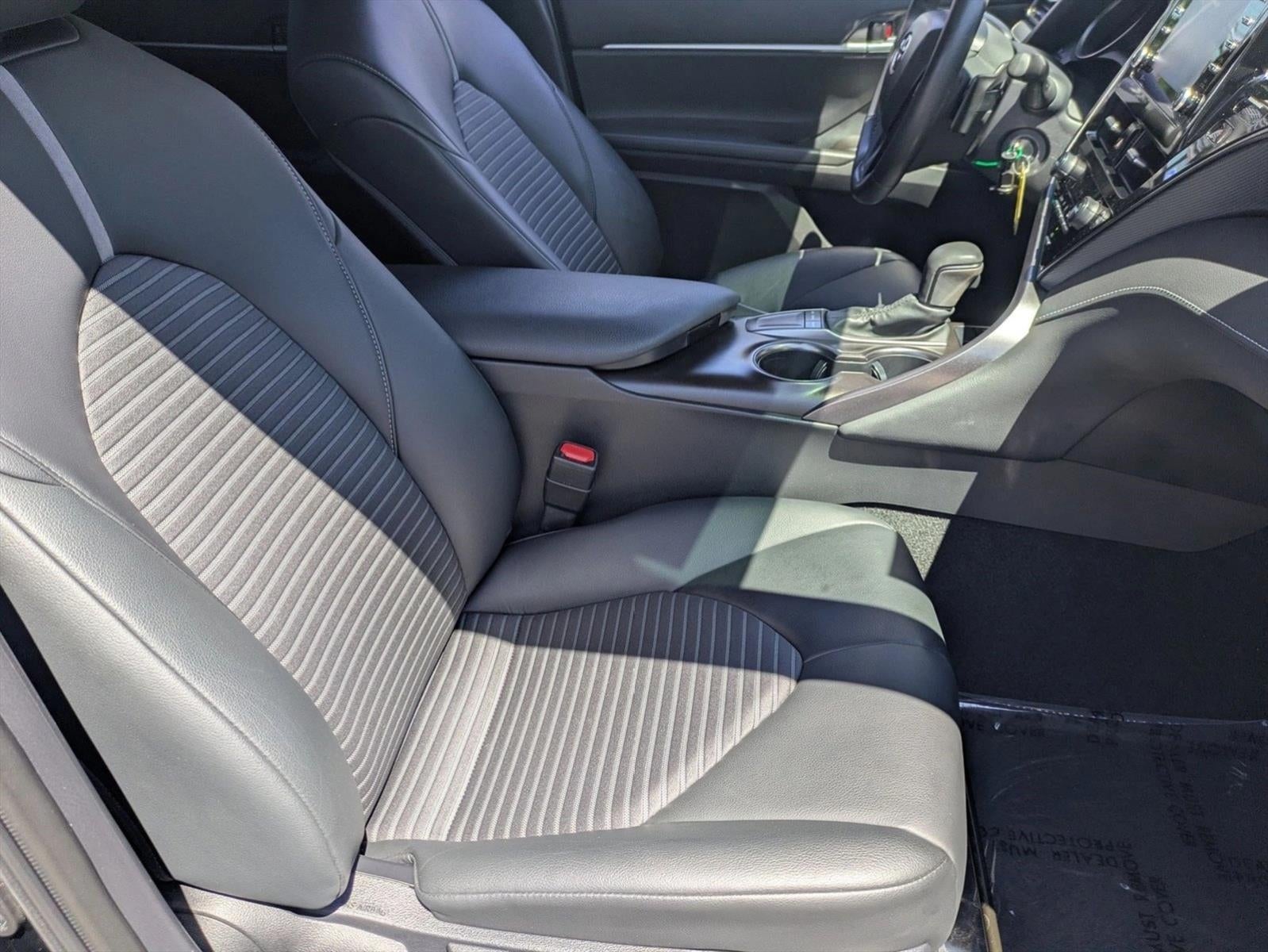 2023 Toyota Camry SE Auto (SE)