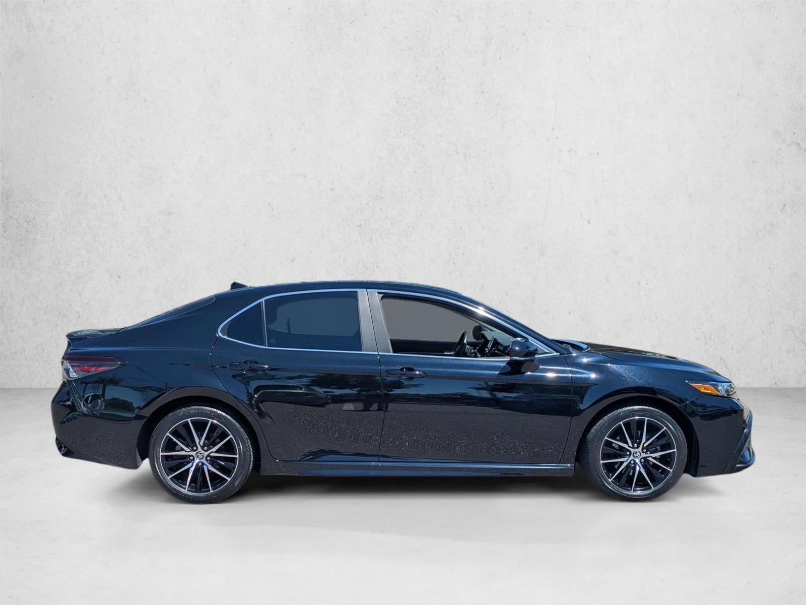 2023 Toyota Camry SE Auto (SE)