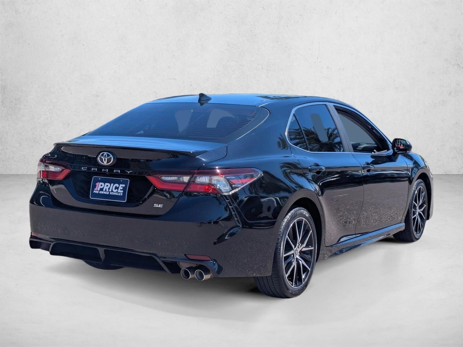 2023 Toyota Camry SE Auto (SE)