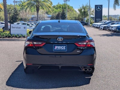 2023 Toyota Camry SE Auto (SE)