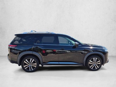 2024 Nissan Pathfinder Platinum 2WD