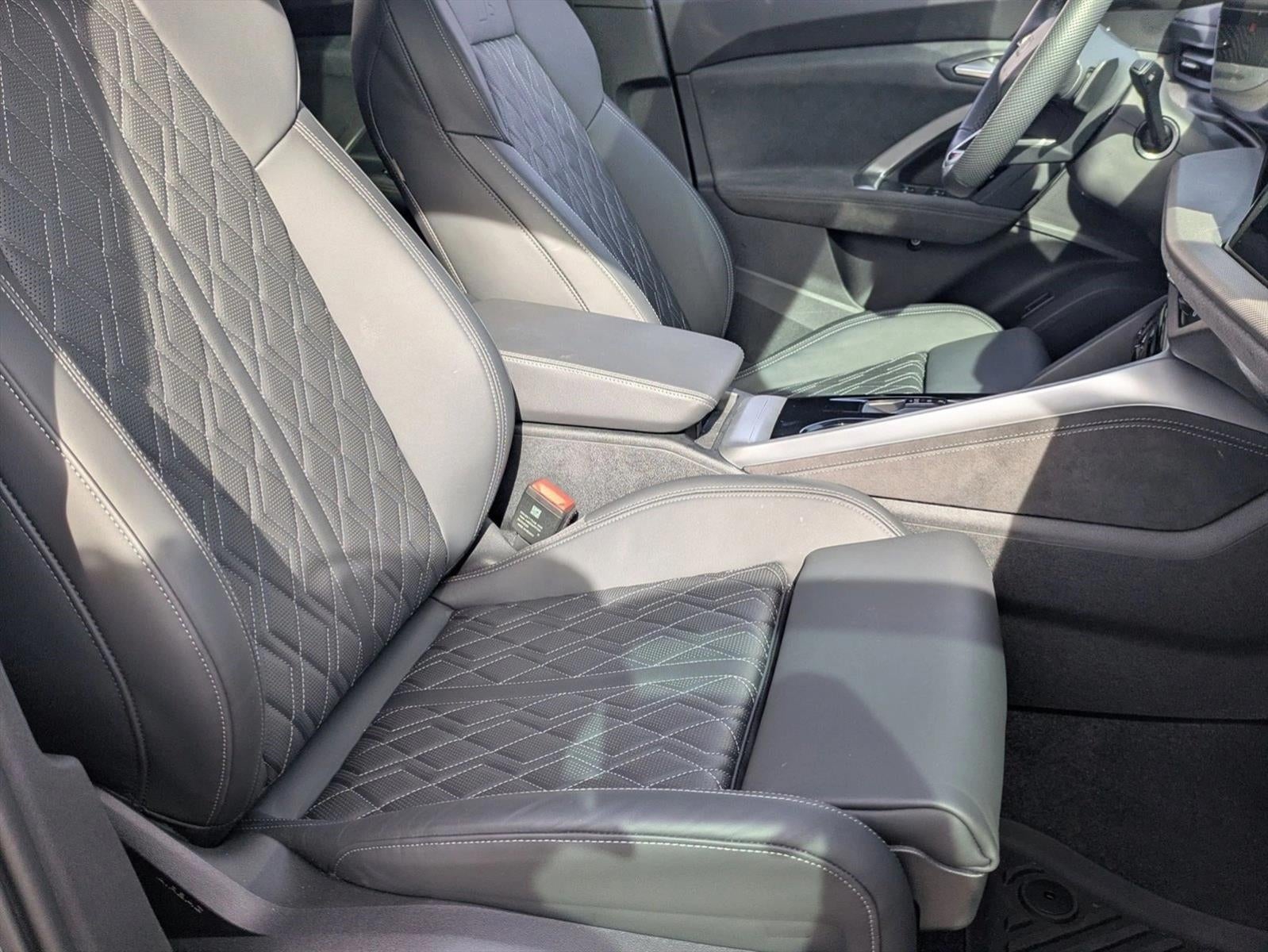 2025 Audi SQ5 Premium Plus 3.0 TFSI quattro