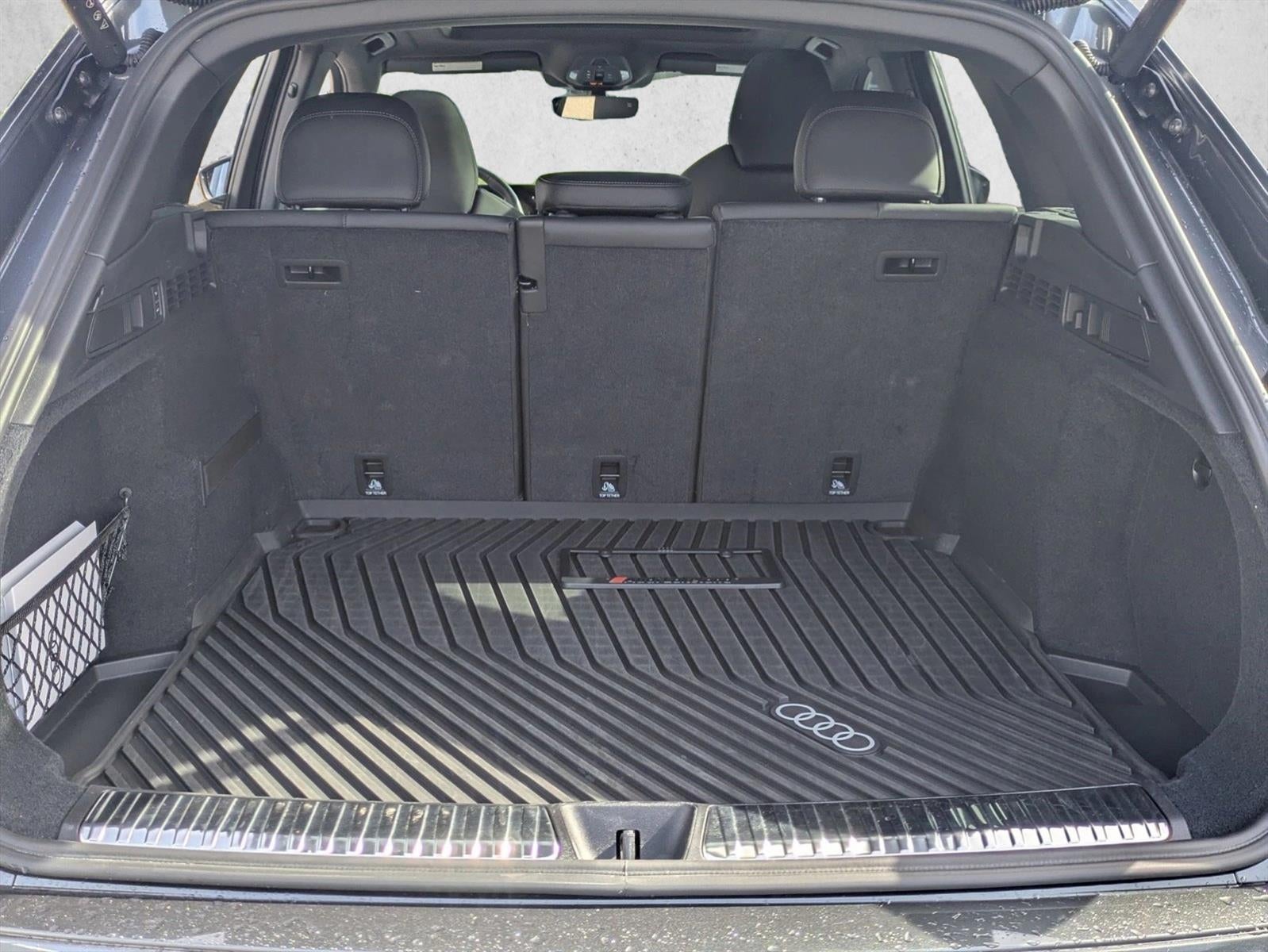 2025 Audi SQ5 Premium Plus 3.0 TFSI quattro