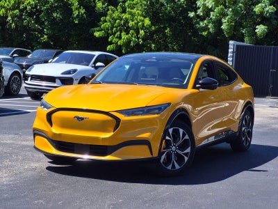 2022 Ford Mustang Mach-E Premium RWD