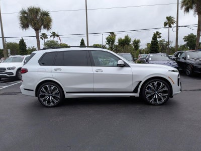 2023 BMW X7 xDrive40i Sports Activity Vehicle