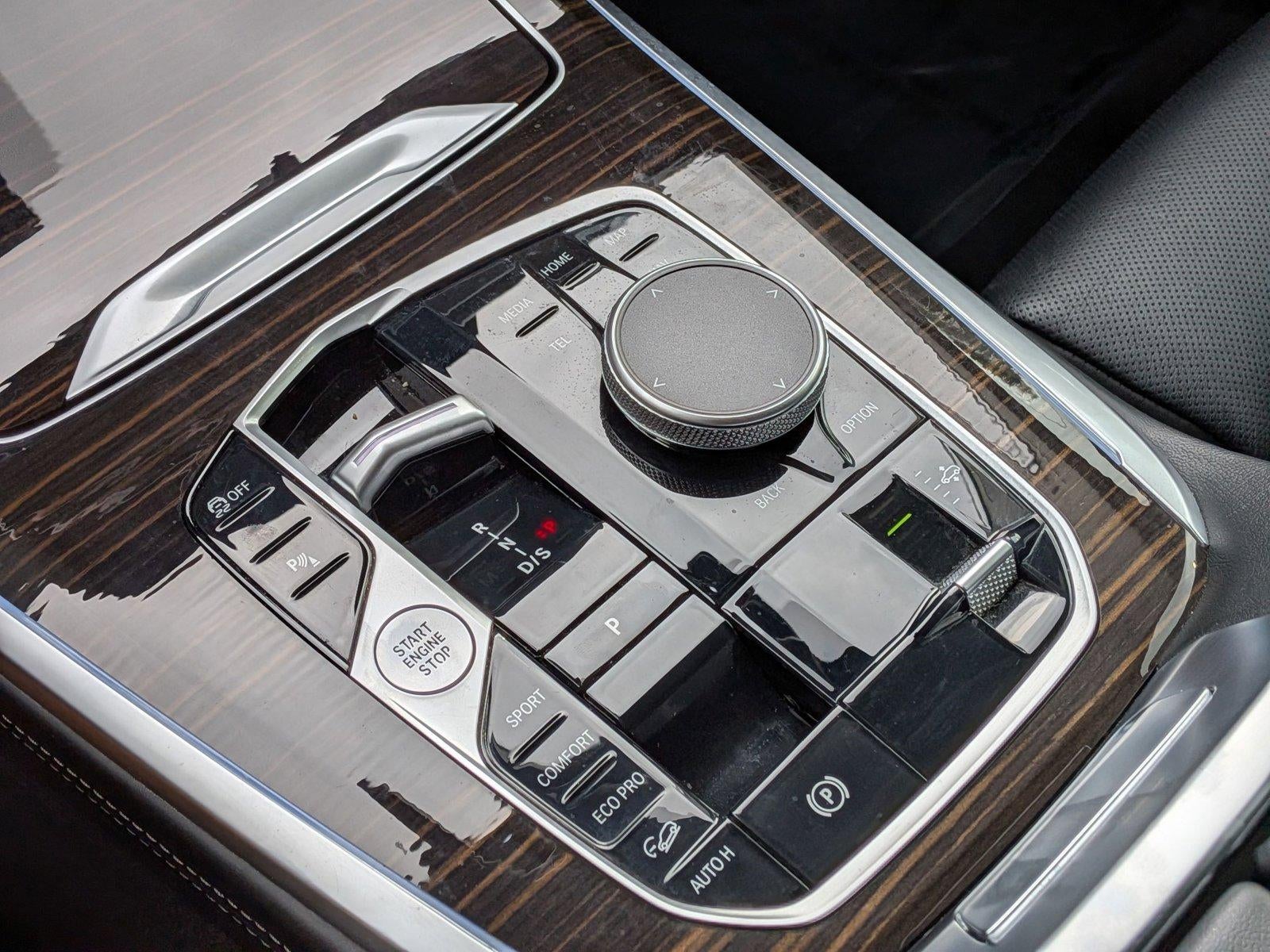 2026 BMW X7 xDrive40i Sports Activity Vehicle