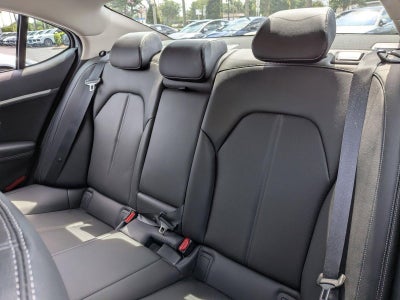 2023 Genesis G70 2.0T RWD