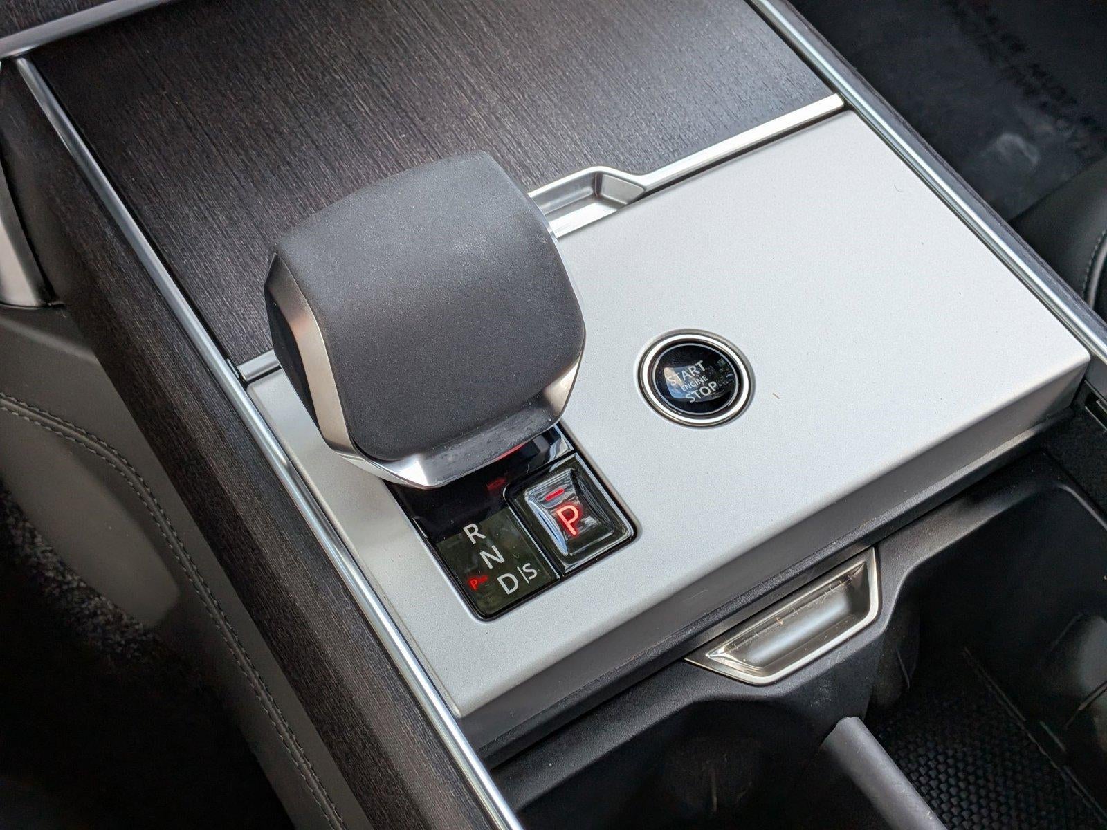 2025 Land Rover Range Rover P530 SE SWB