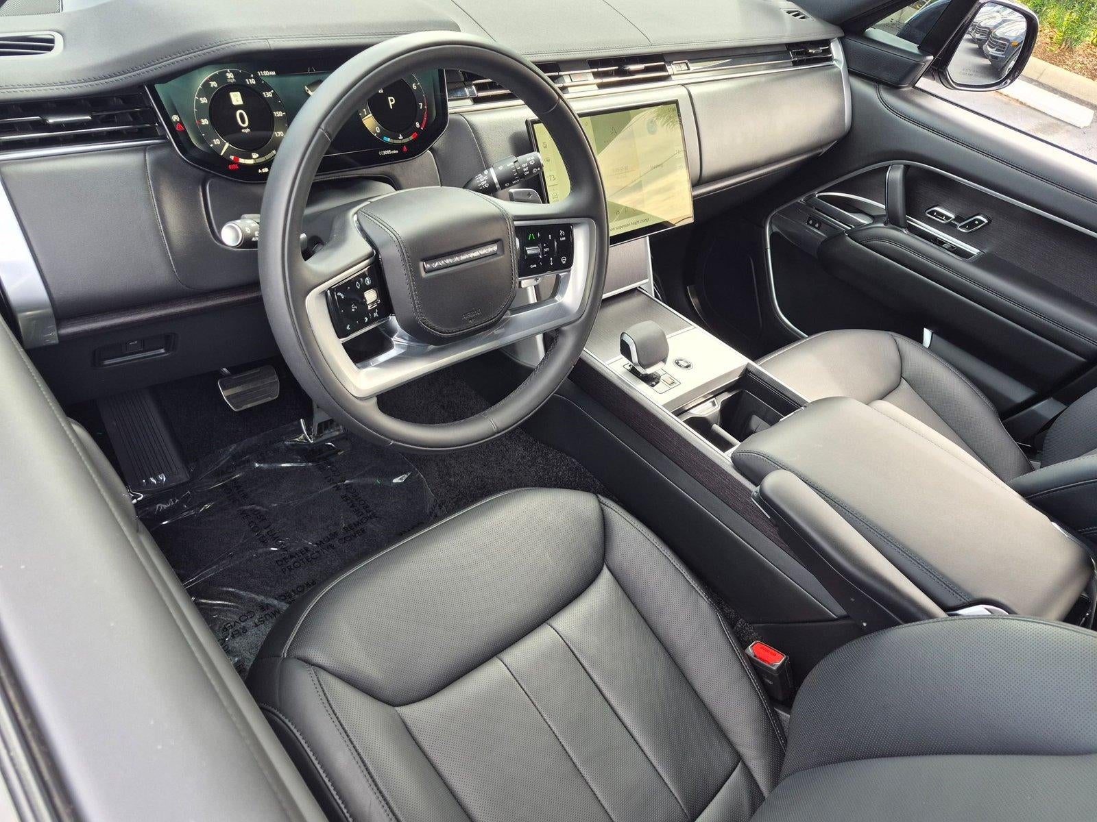 2026 Land Rover Range Rover P530 SE LWB 7 Seat