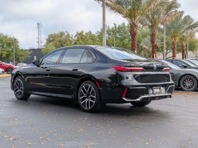 2025 BMW 740i Sedan