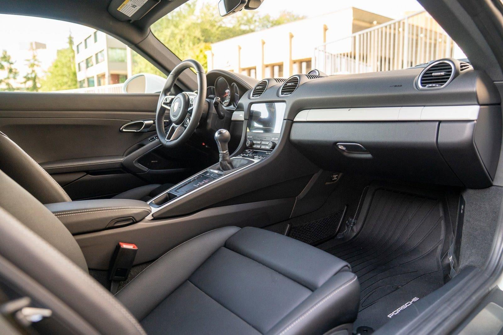 2025 Porsche 718 Cayman Style Edition Coupe