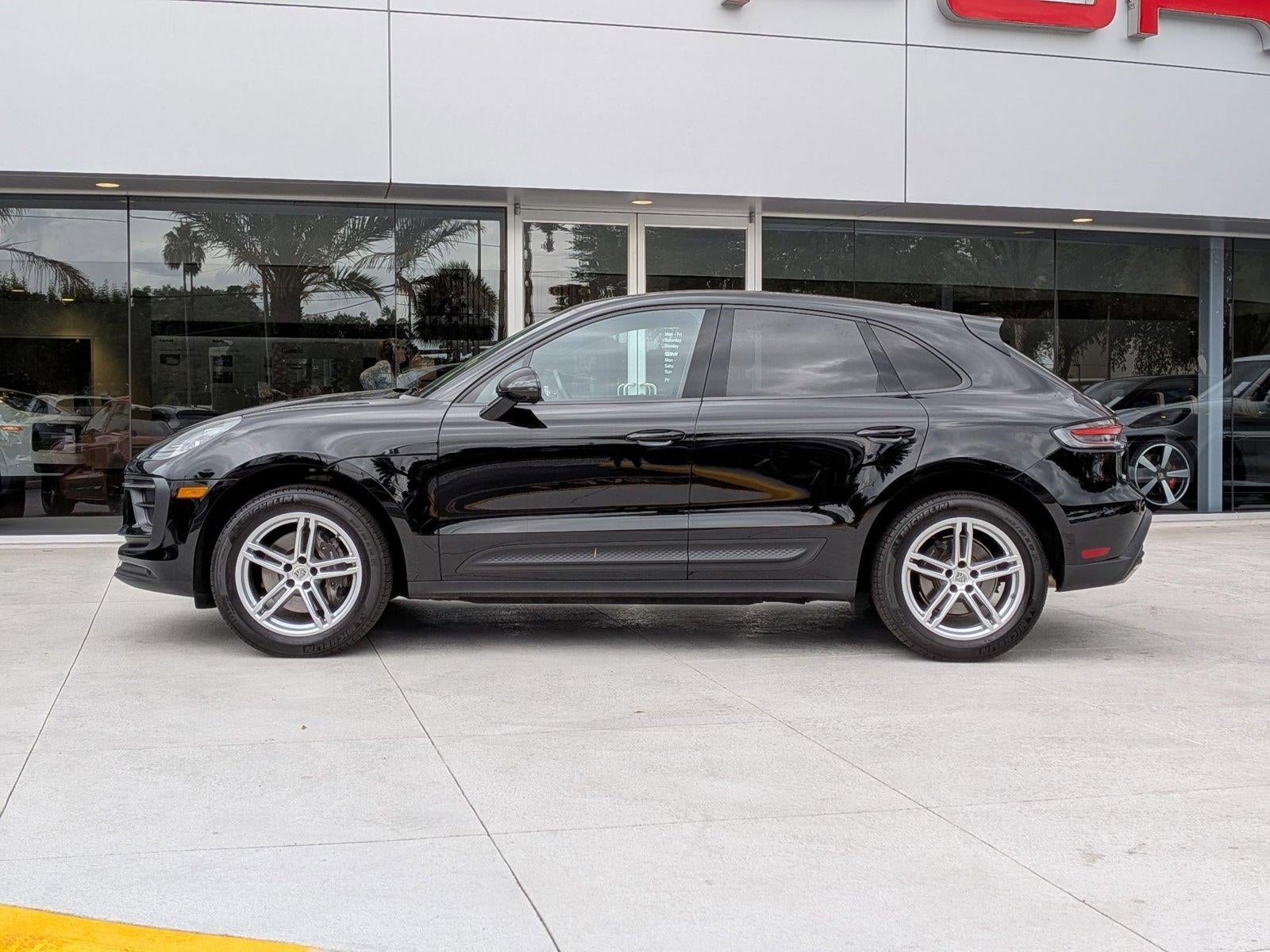 2025 Porsche Macan AWD