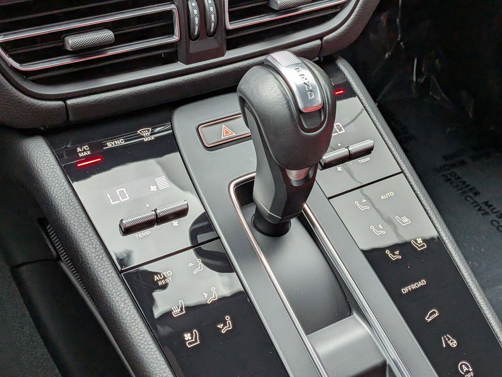 2025 Porsche Macan AWD