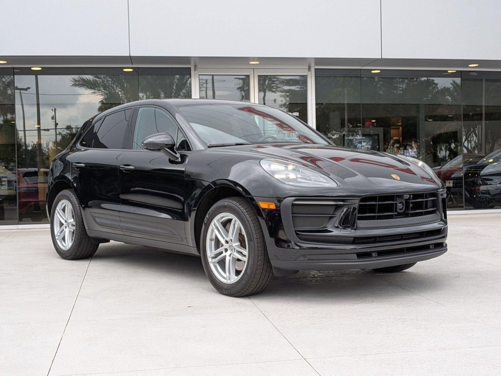 2025 Porsche Macan AWD