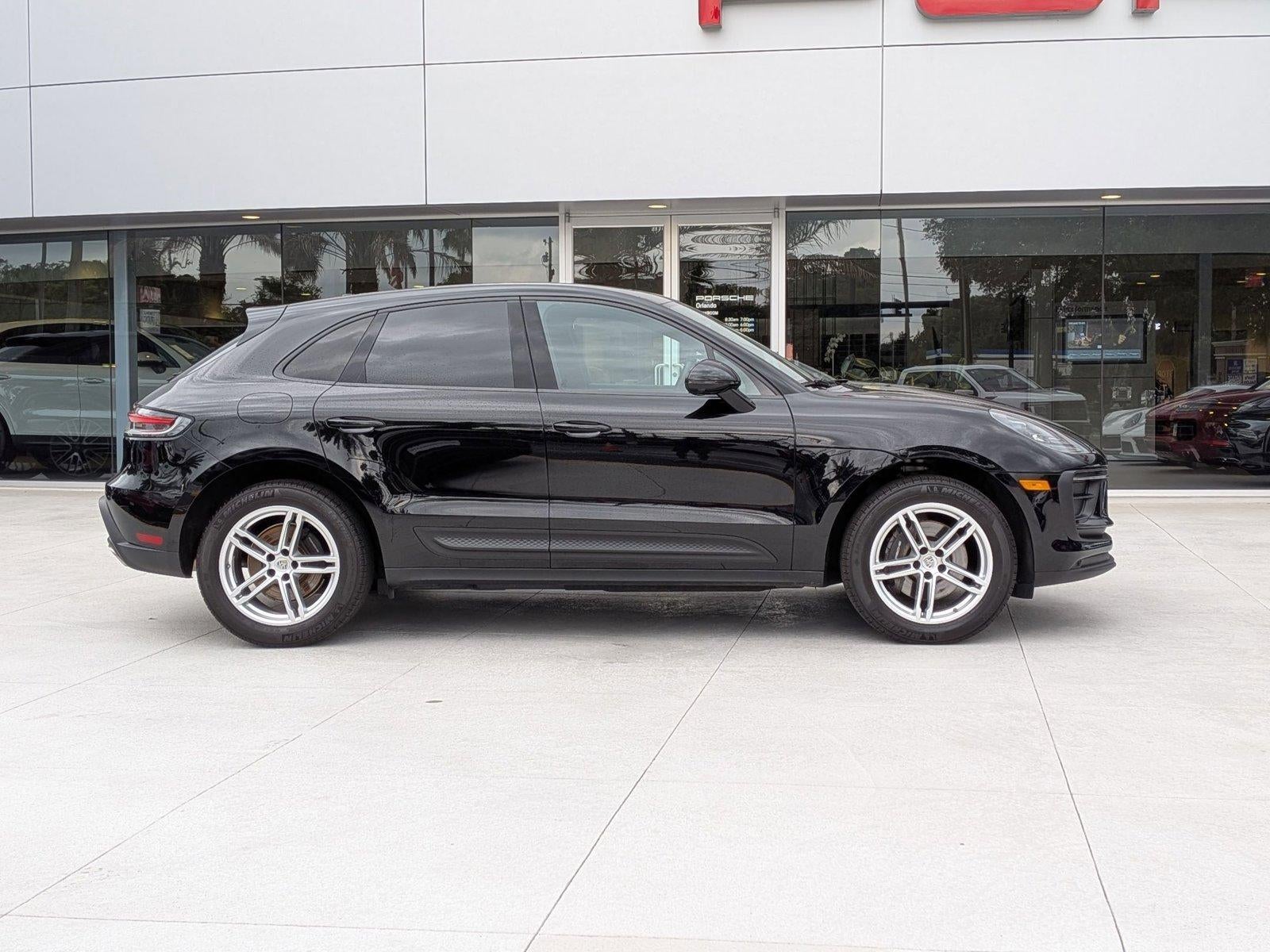 2025 Porsche Macan AWD