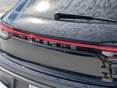 2025 Porsche Macan AWD