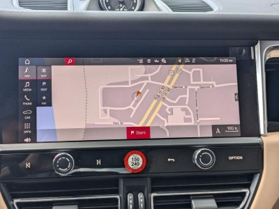 2025 Porsche Macan AWD