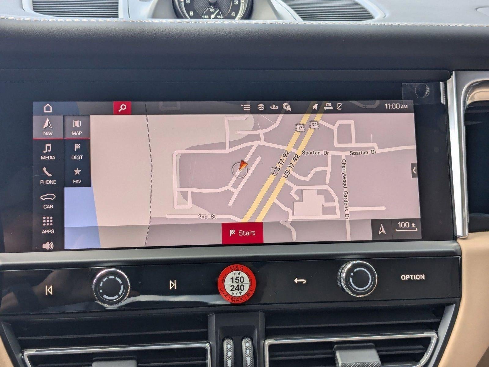2025 Porsche Macan AWD