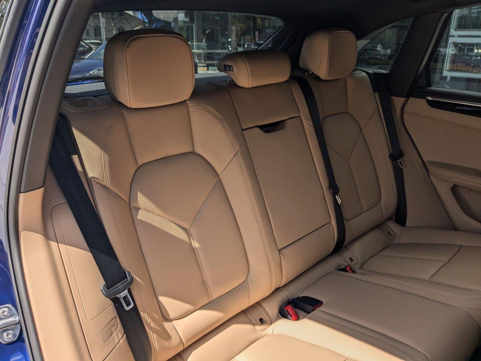 2025 Porsche Macan AWD
