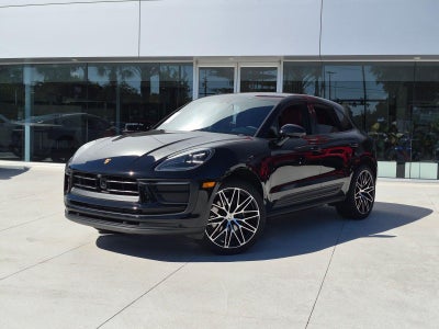 2025 Porsche Macan AWD