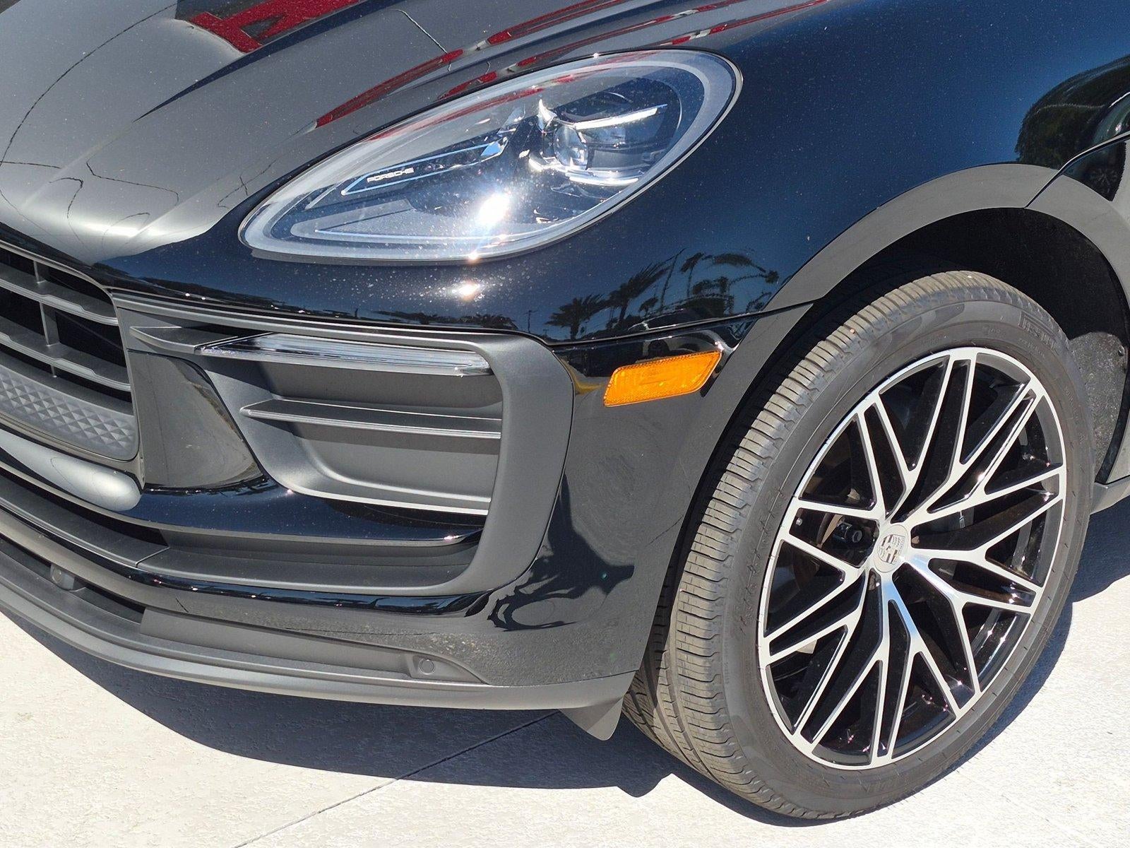 2025 Porsche Macan AWD
