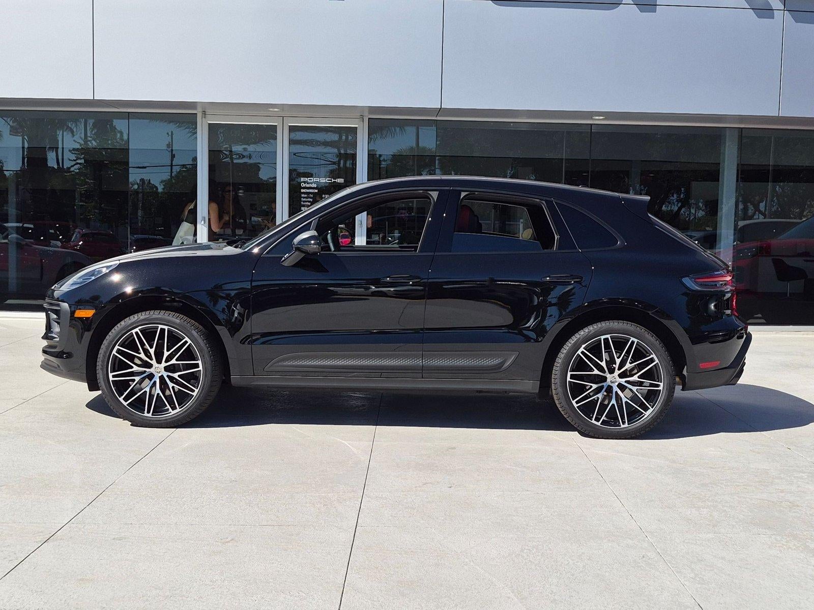 2025 Porsche Macan AWD