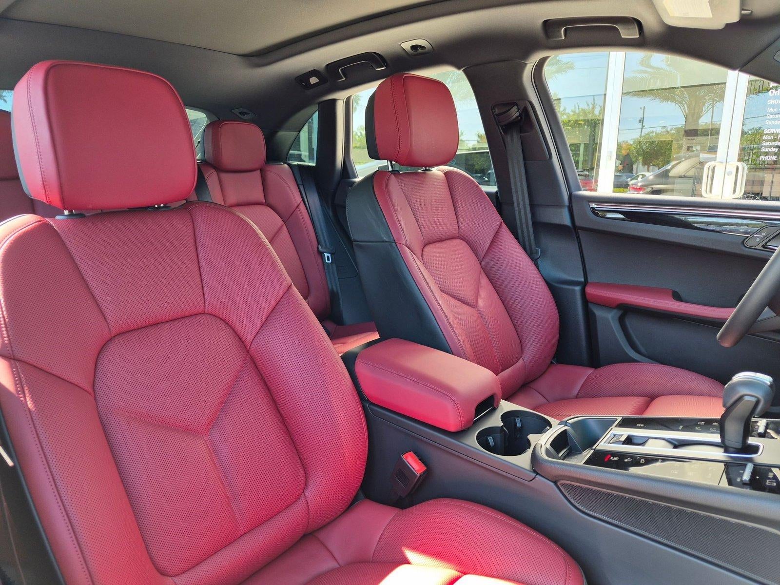 2025 Porsche Macan AWD