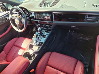 2025 Porsche Macan AWD