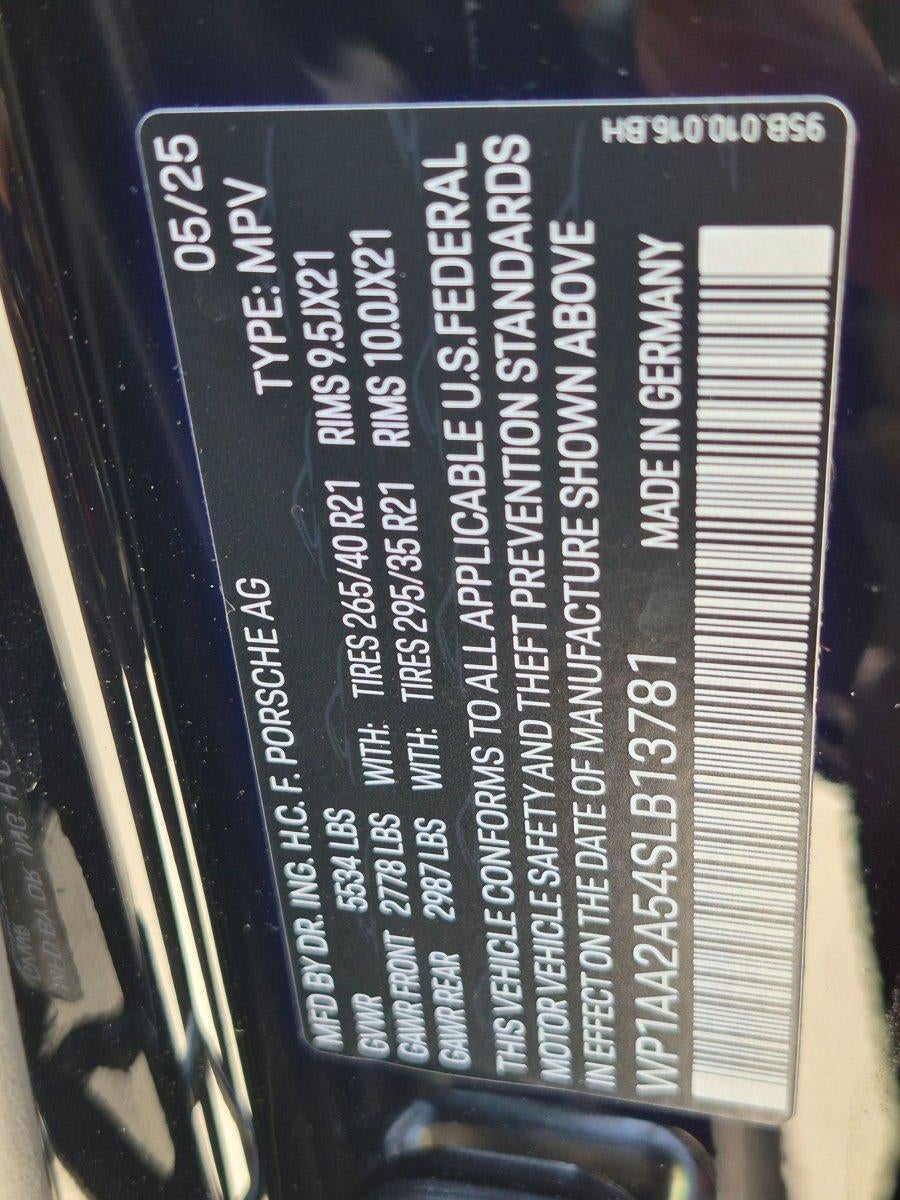 2025 Porsche Macan AWD