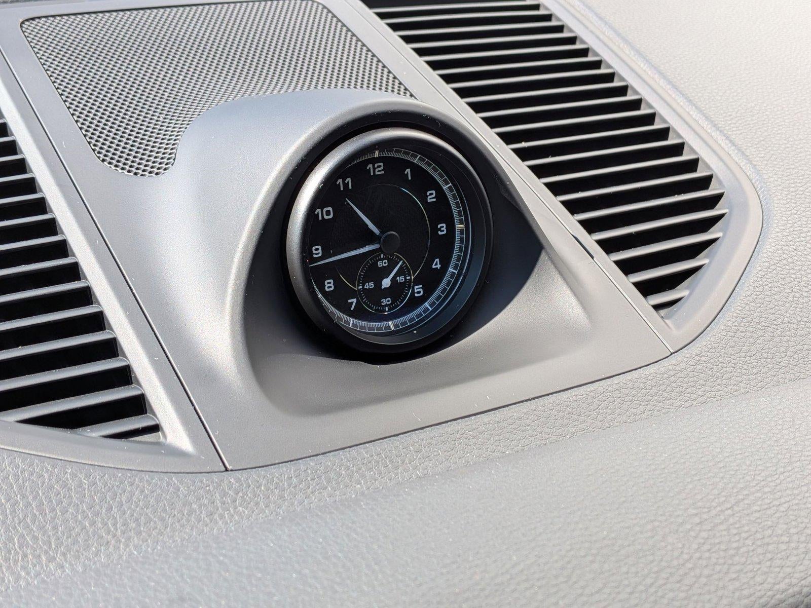 2023 Porsche Macan AWD