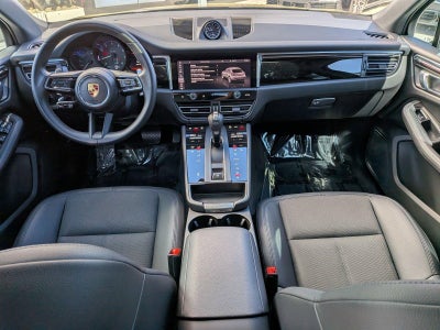 2023 Porsche Macan AWD